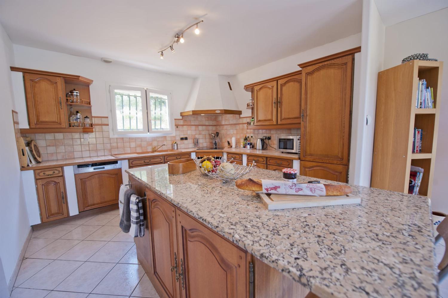 Kitchen | Holiday villa in the South of France