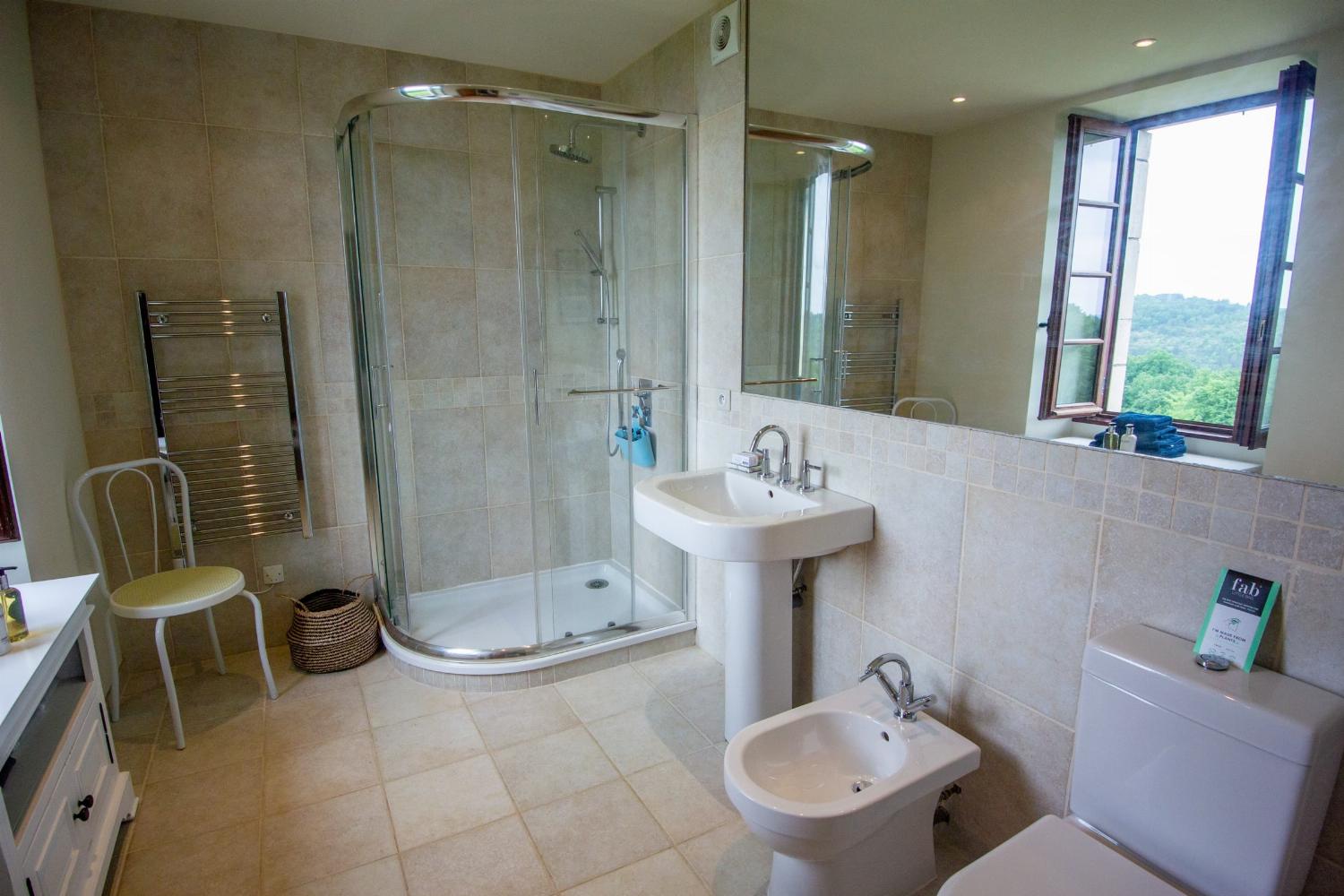 Bathroom | Holiday home in South West France