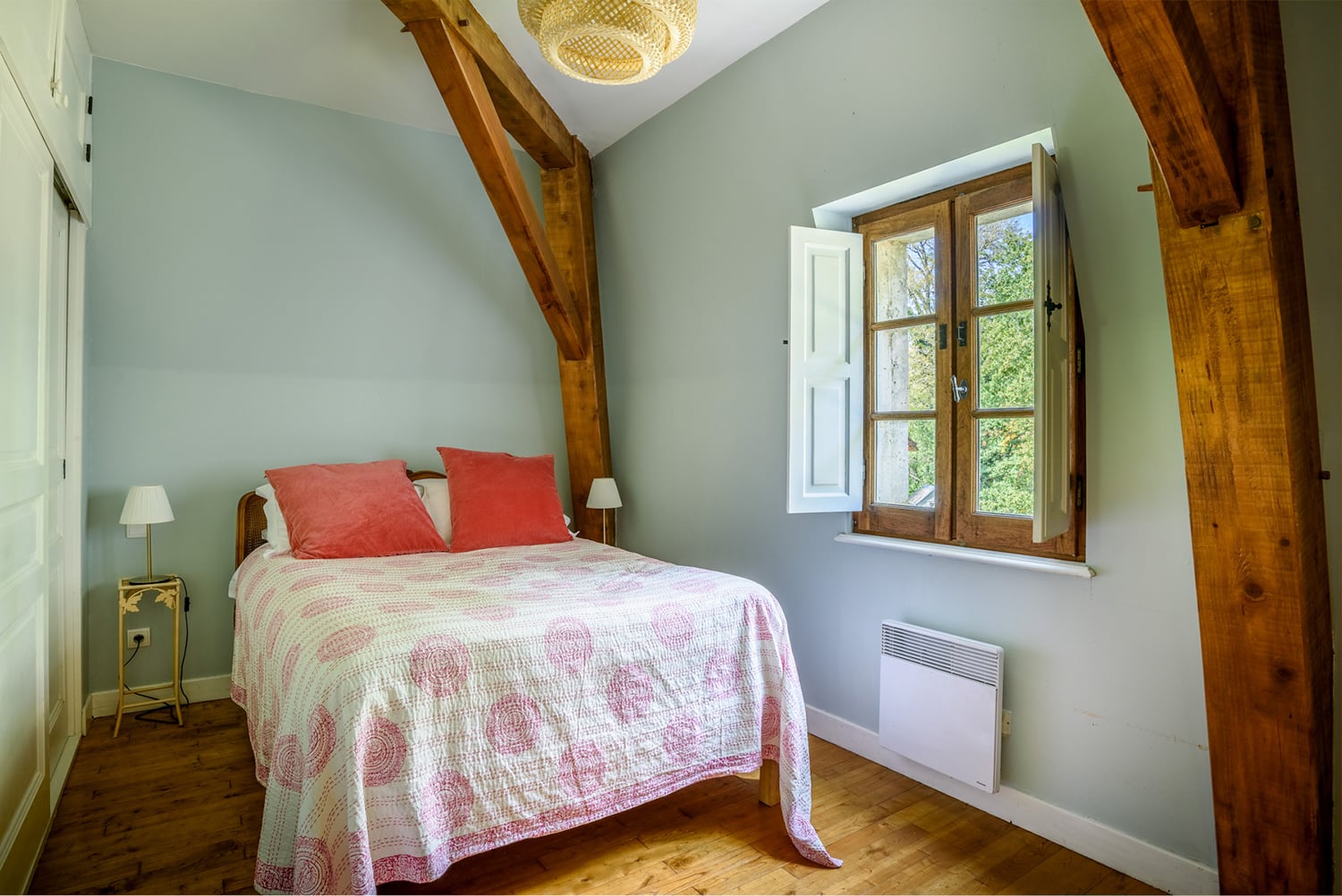 Bedroom | Holiday home in Bourdeilles