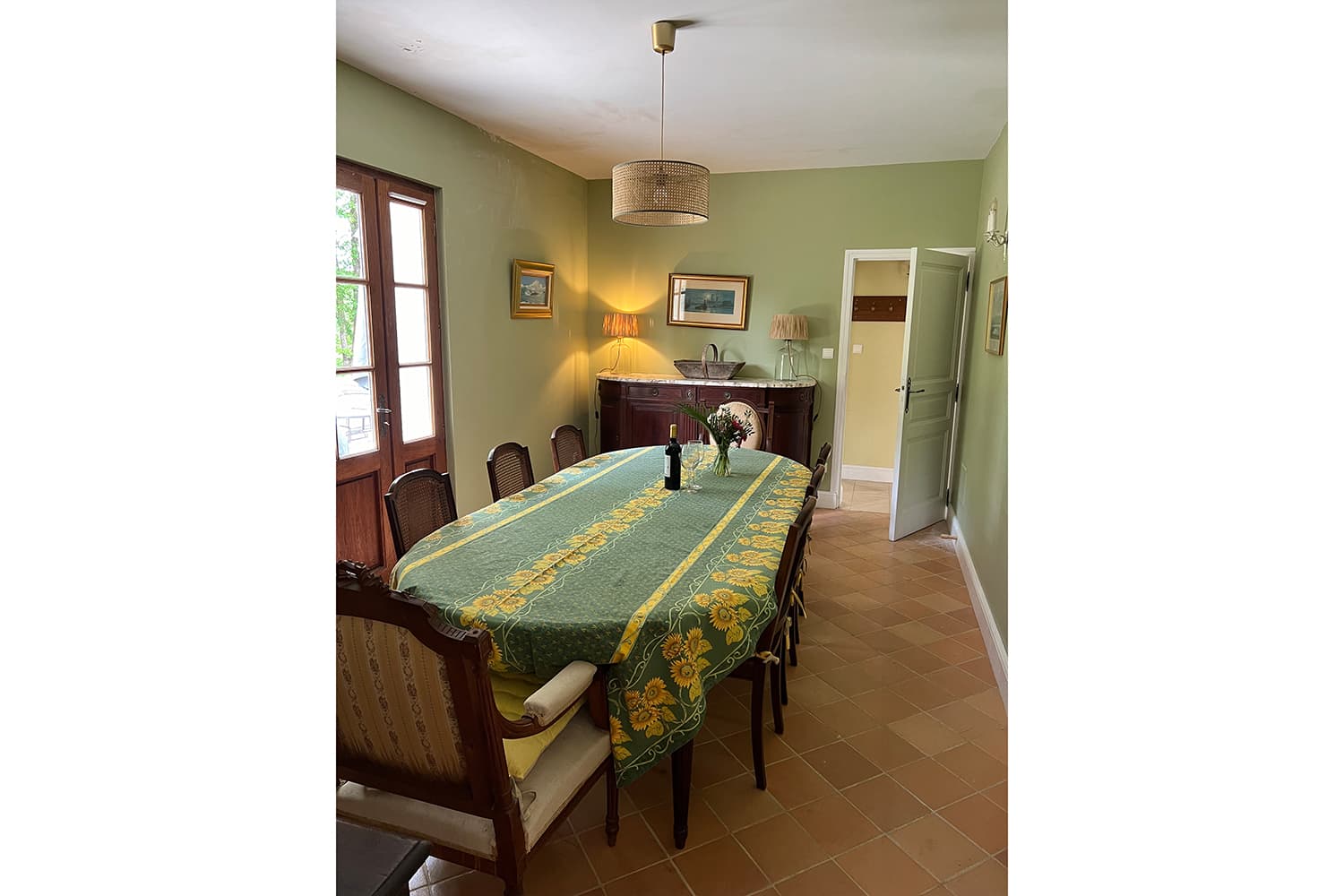 Dining room | Holiday home in Dordogne