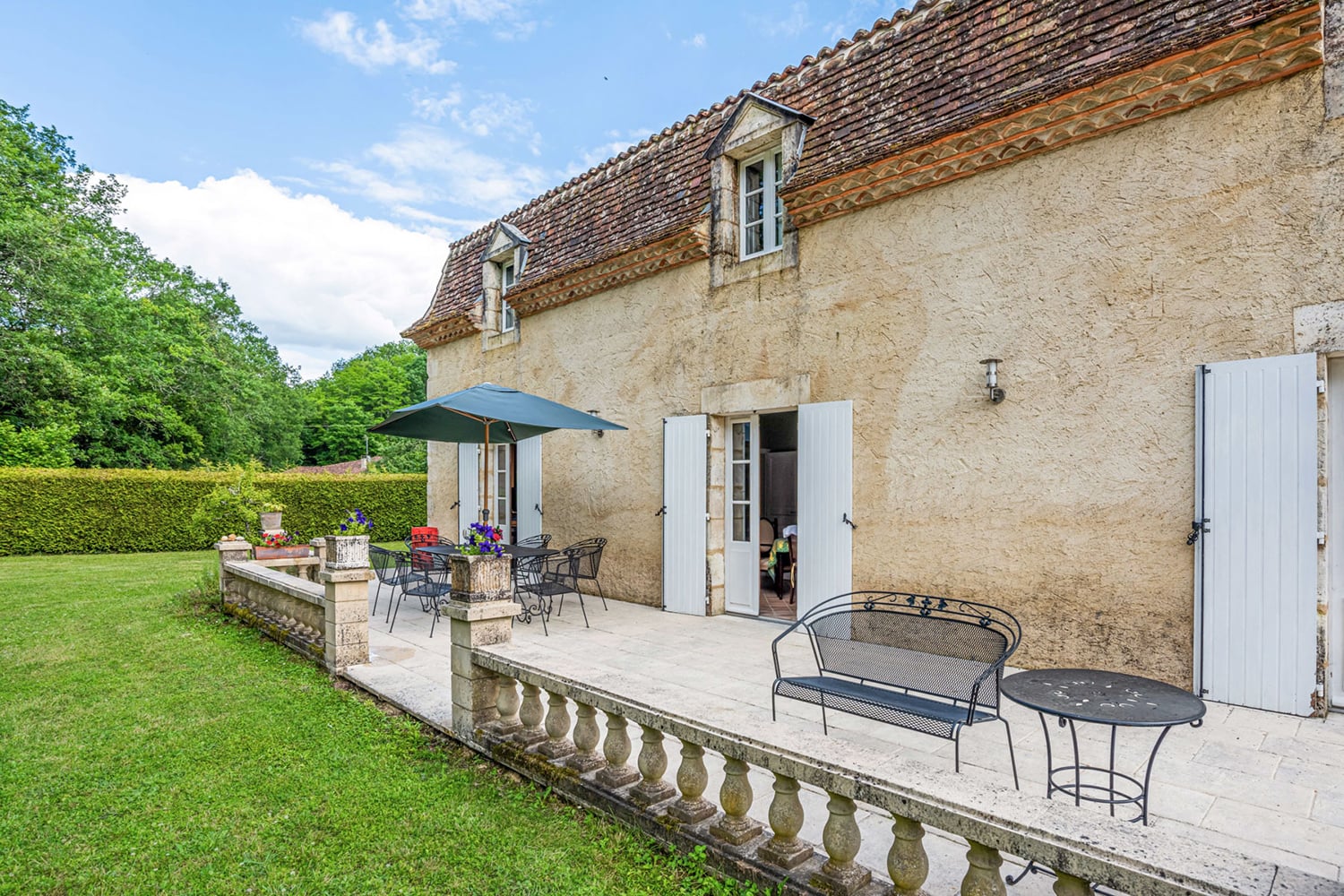 Holiday home in Bourdeilles