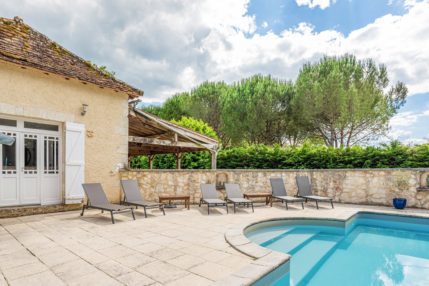 Private pool