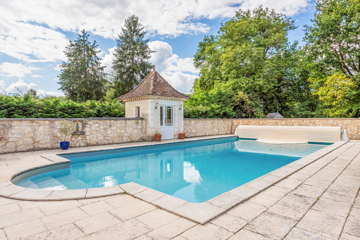 Private pool