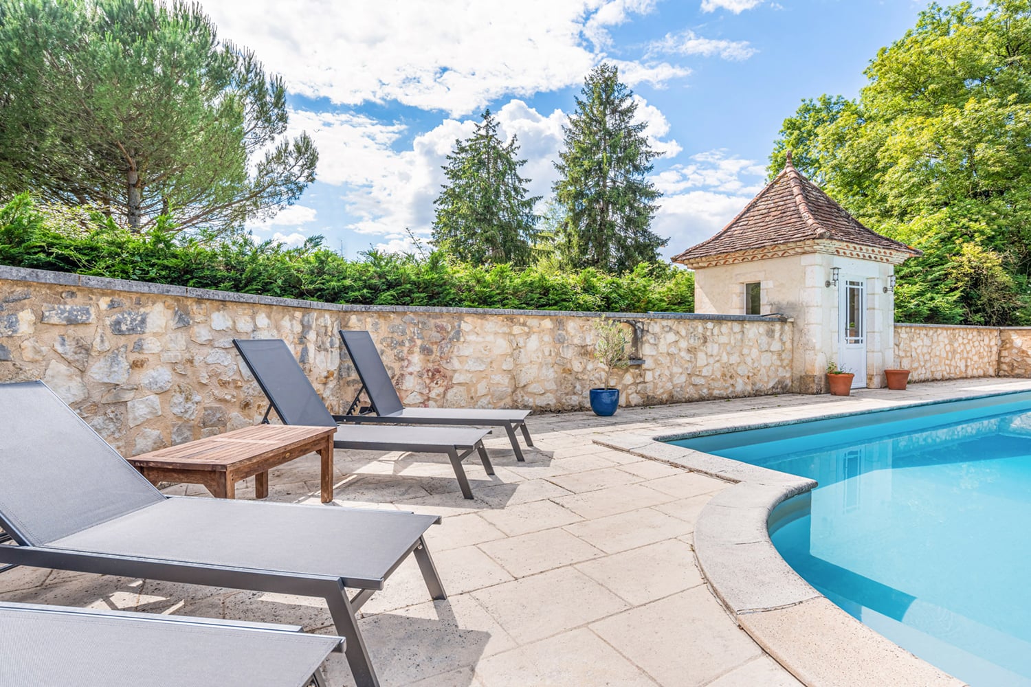 Private pool