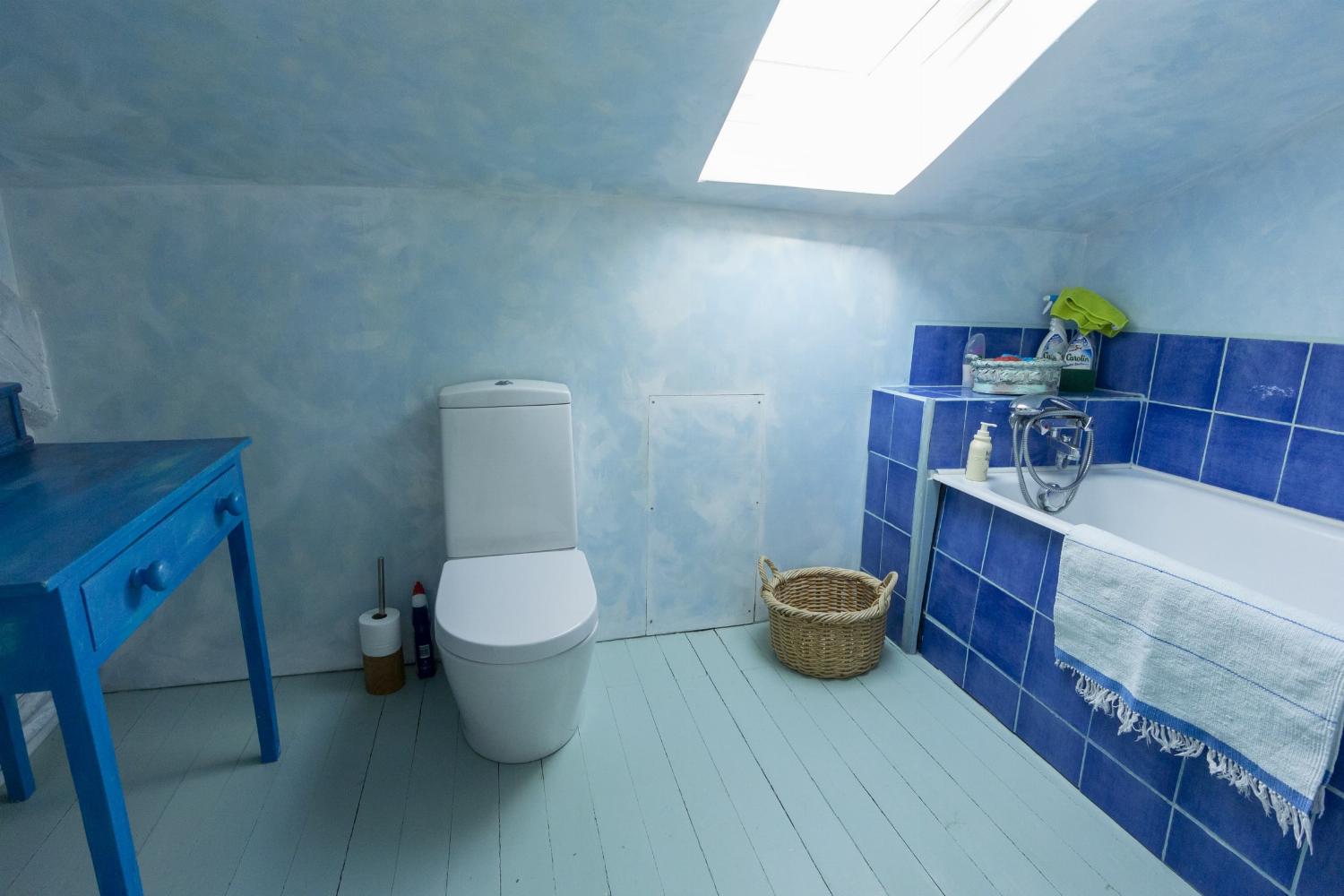 Bathroom | Holiday accommodation in Dordogne