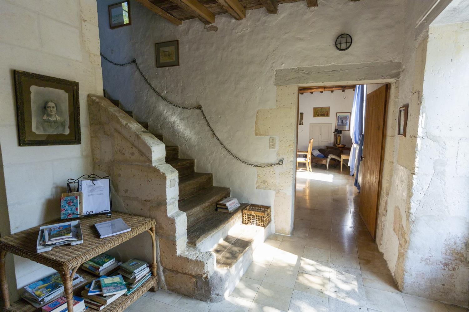 Hallway | Holiday accommodation in Dordogne