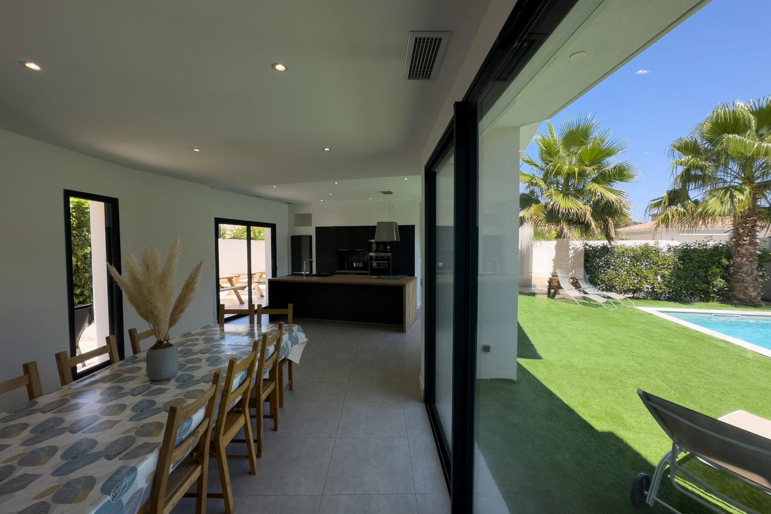 Dining room | Holiday villa in the South of France