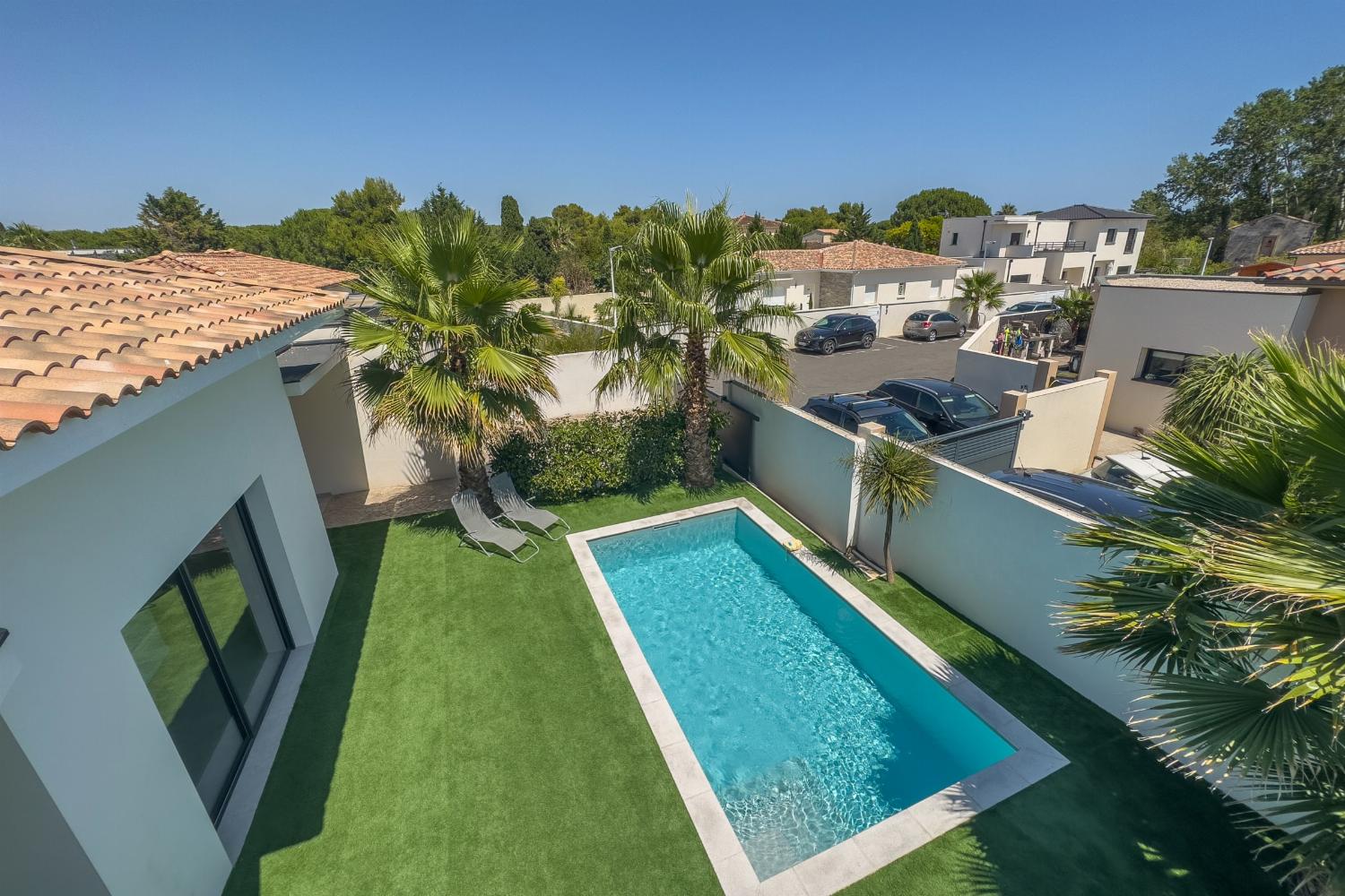 Private pool
