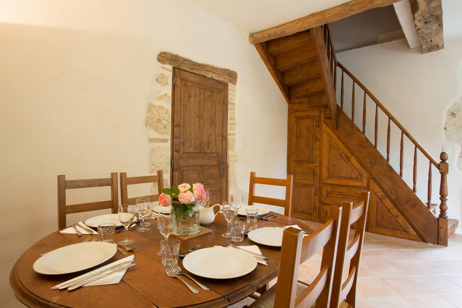 Dining room | Holiday accommodation in Tarn-en-Garonne