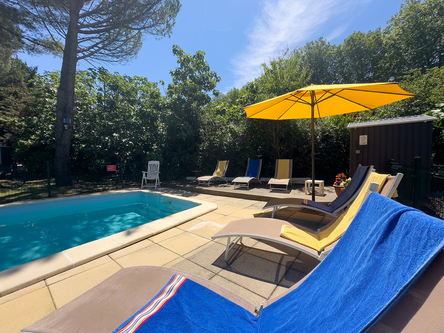 Private pool