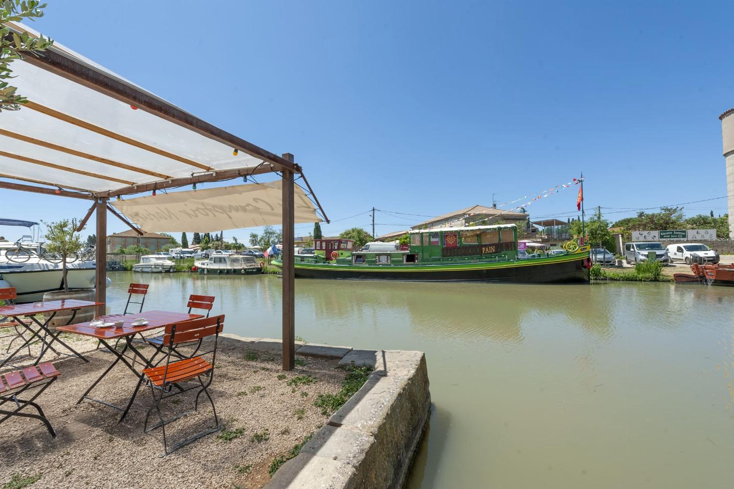 Canal du Midi in Le Somail