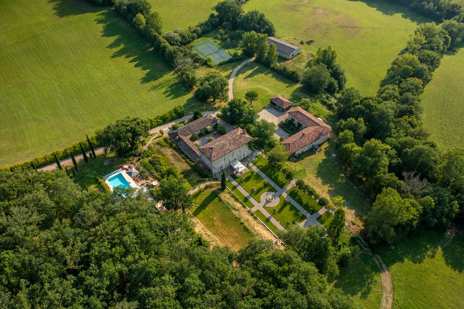 Holiday home in Damiatte with private pool Holiday home in Damiatte with private pool