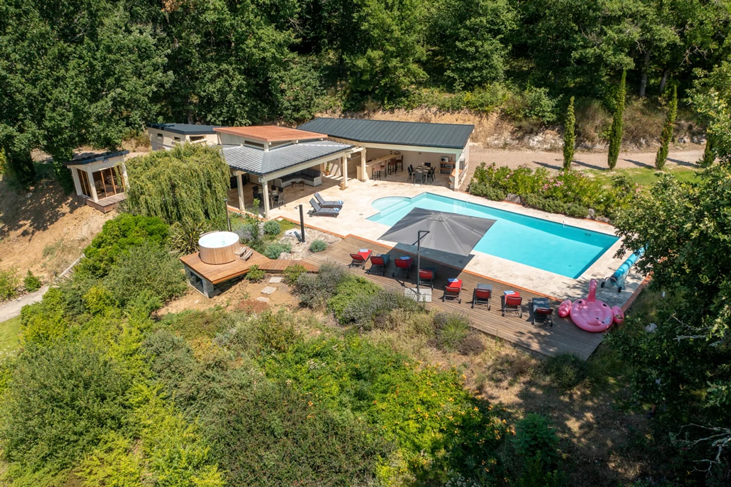 Private pool Private pool
