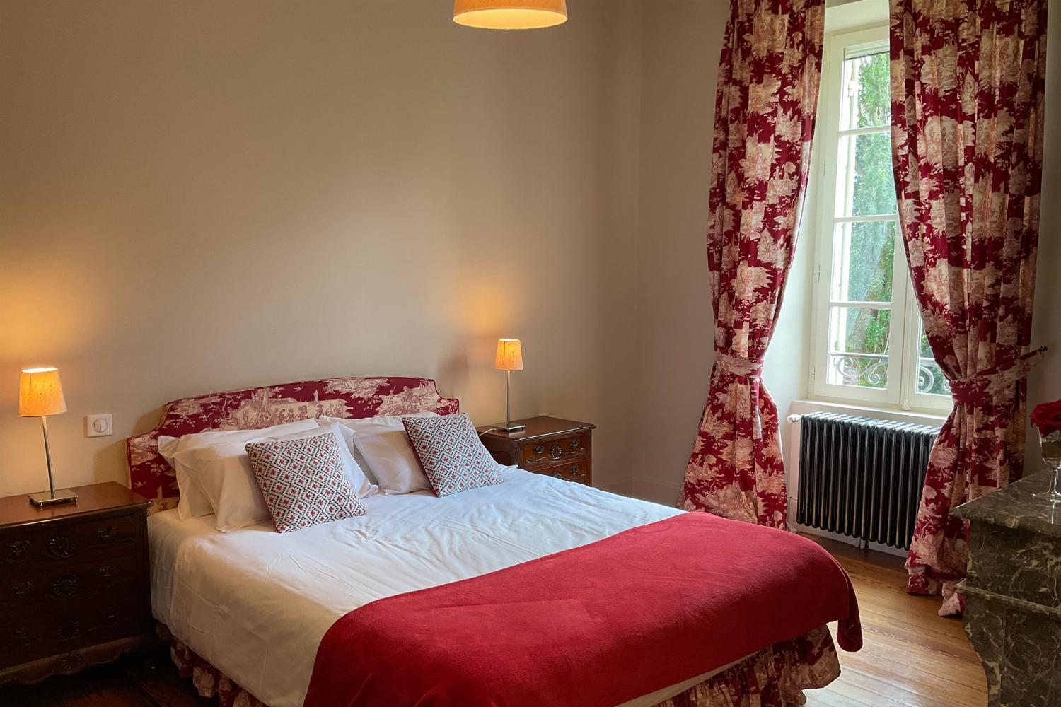 Bedroom | Rental accommodation in Nouvelle-Aquitaine