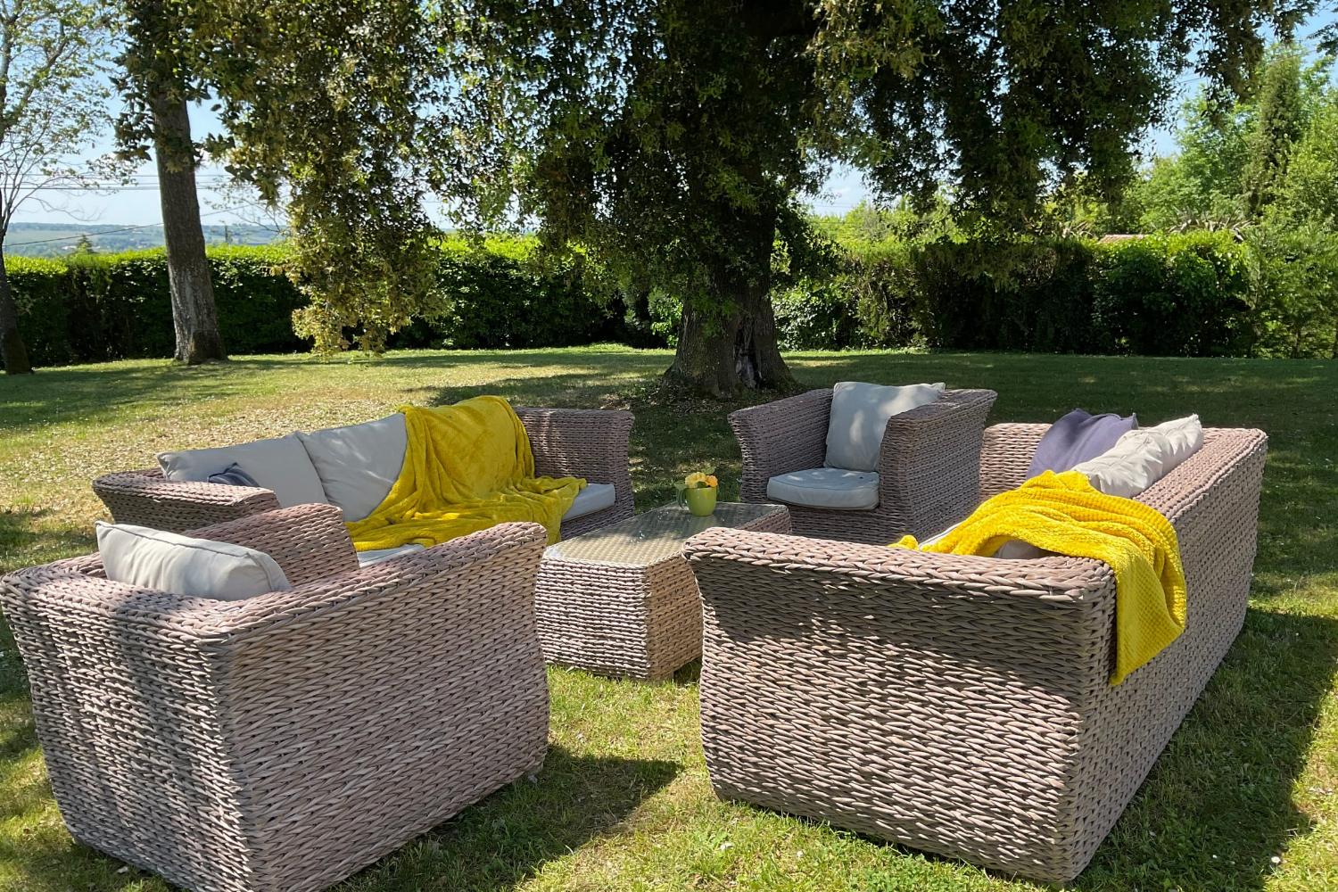 Garden | Rental accommodation in Nouvelle-Aquitaine
