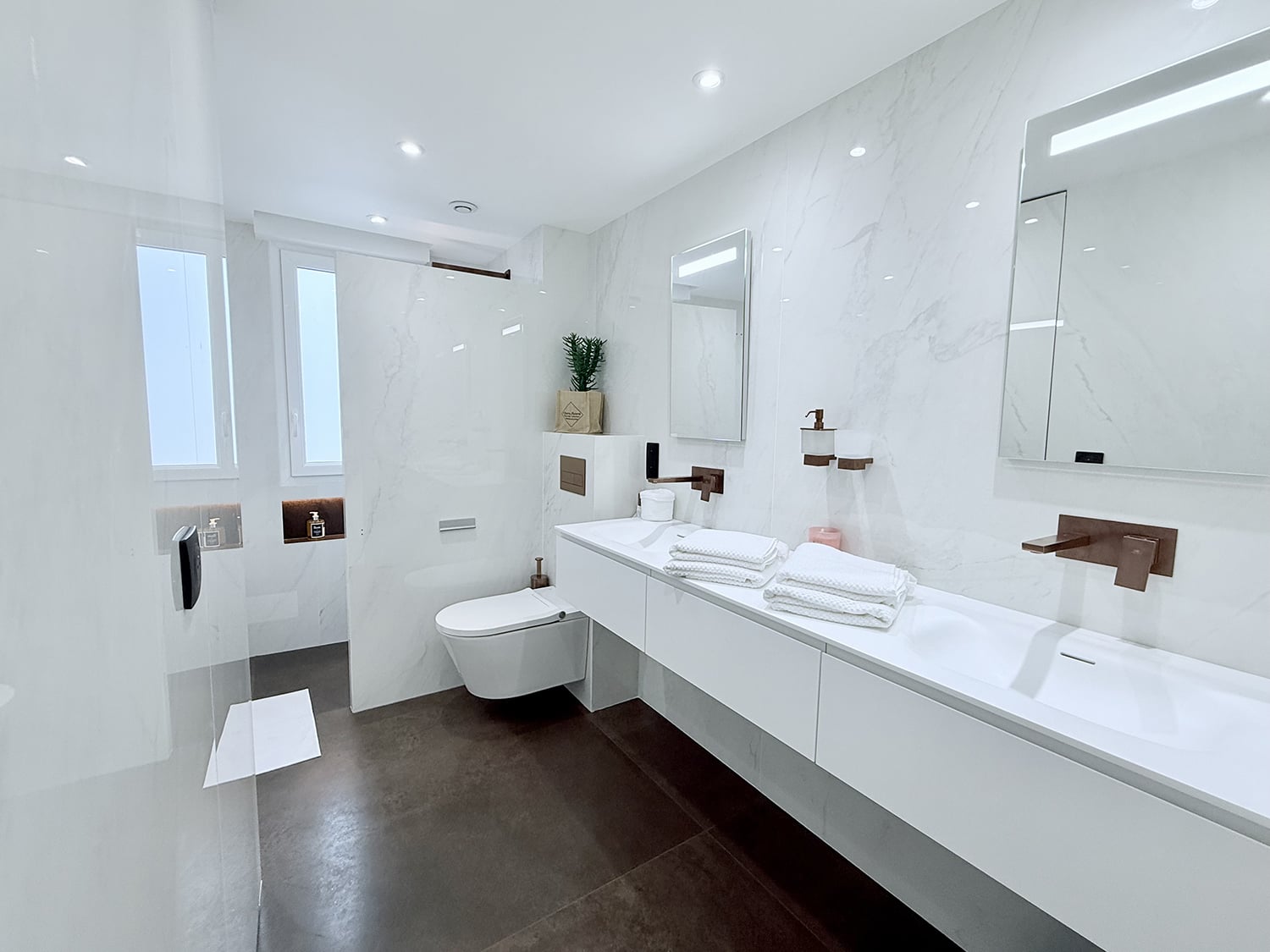 Bathroom | Vacation apartment in Provence