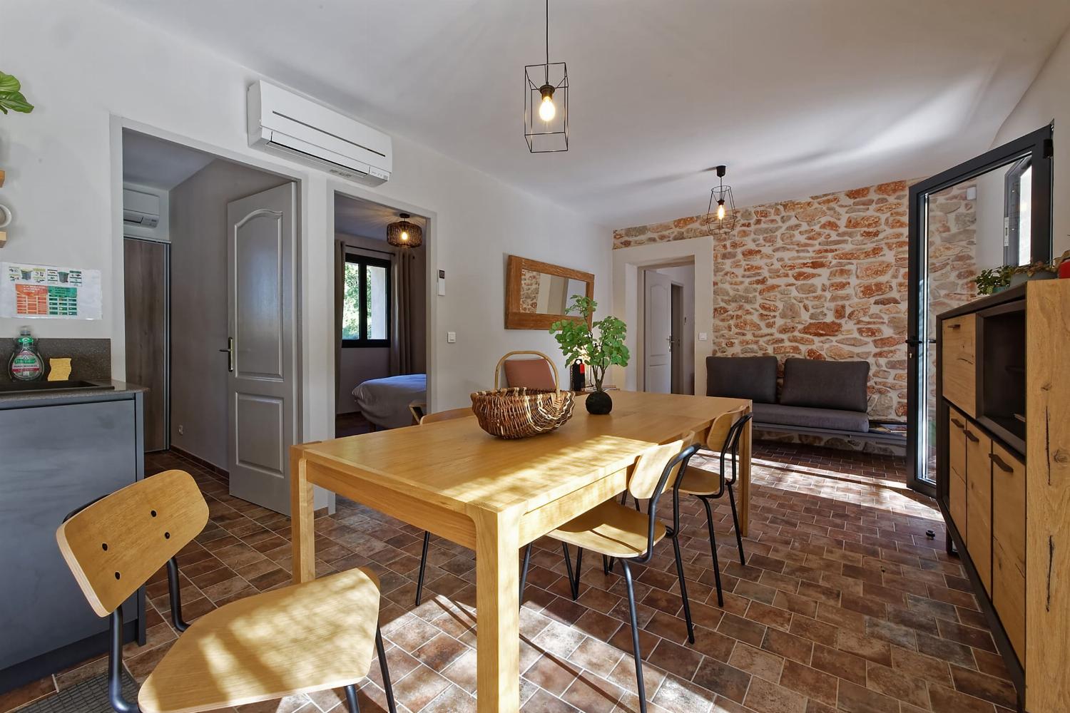 Dining room | Provence holiday home