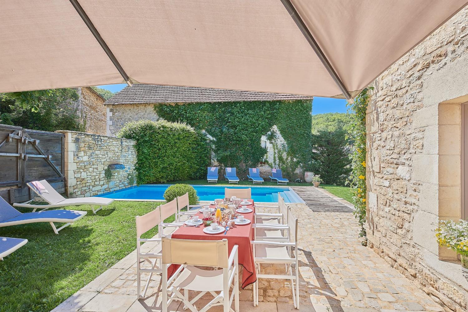 Terrasse pour les repas