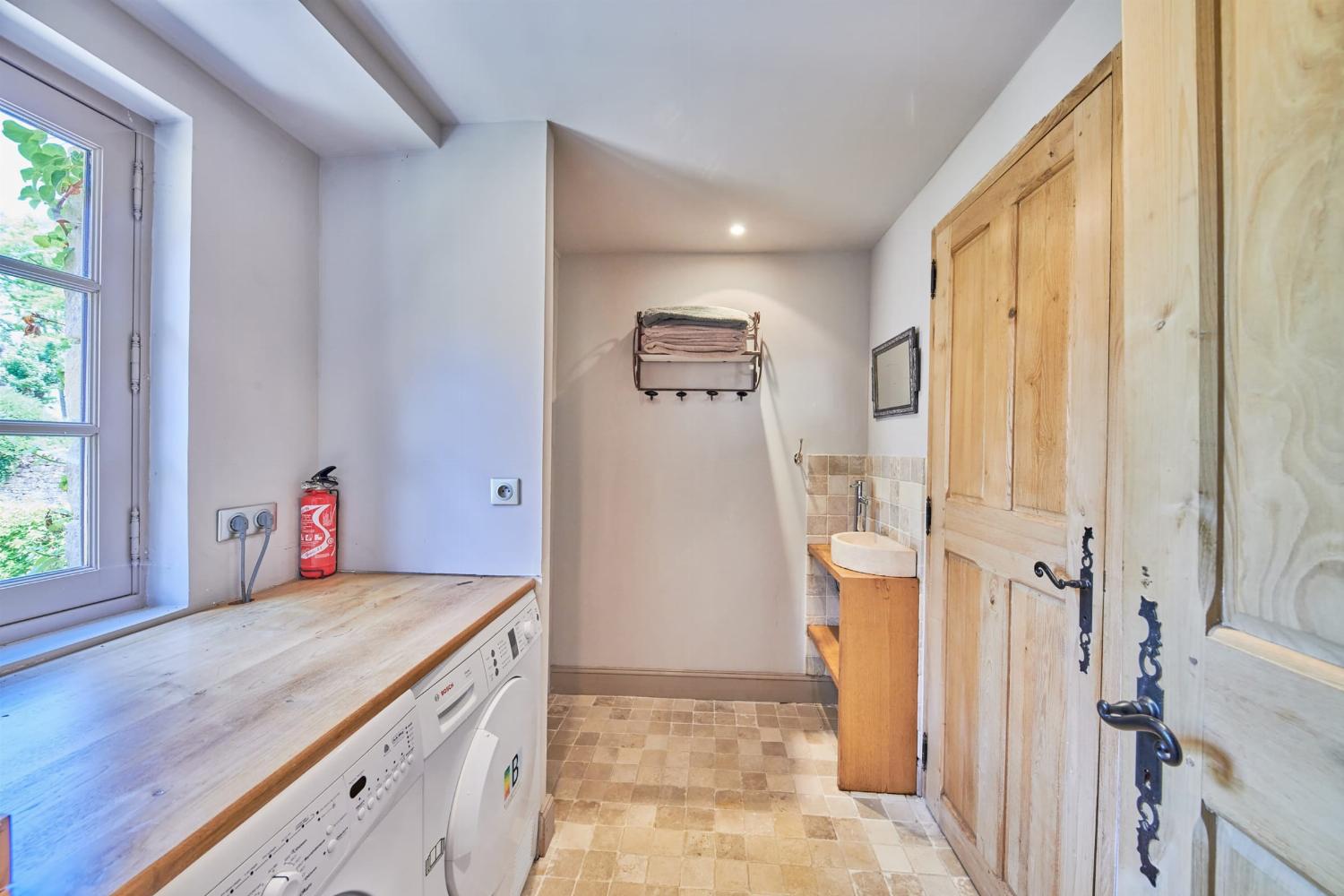 Utility room | Holiday home in Dordogne