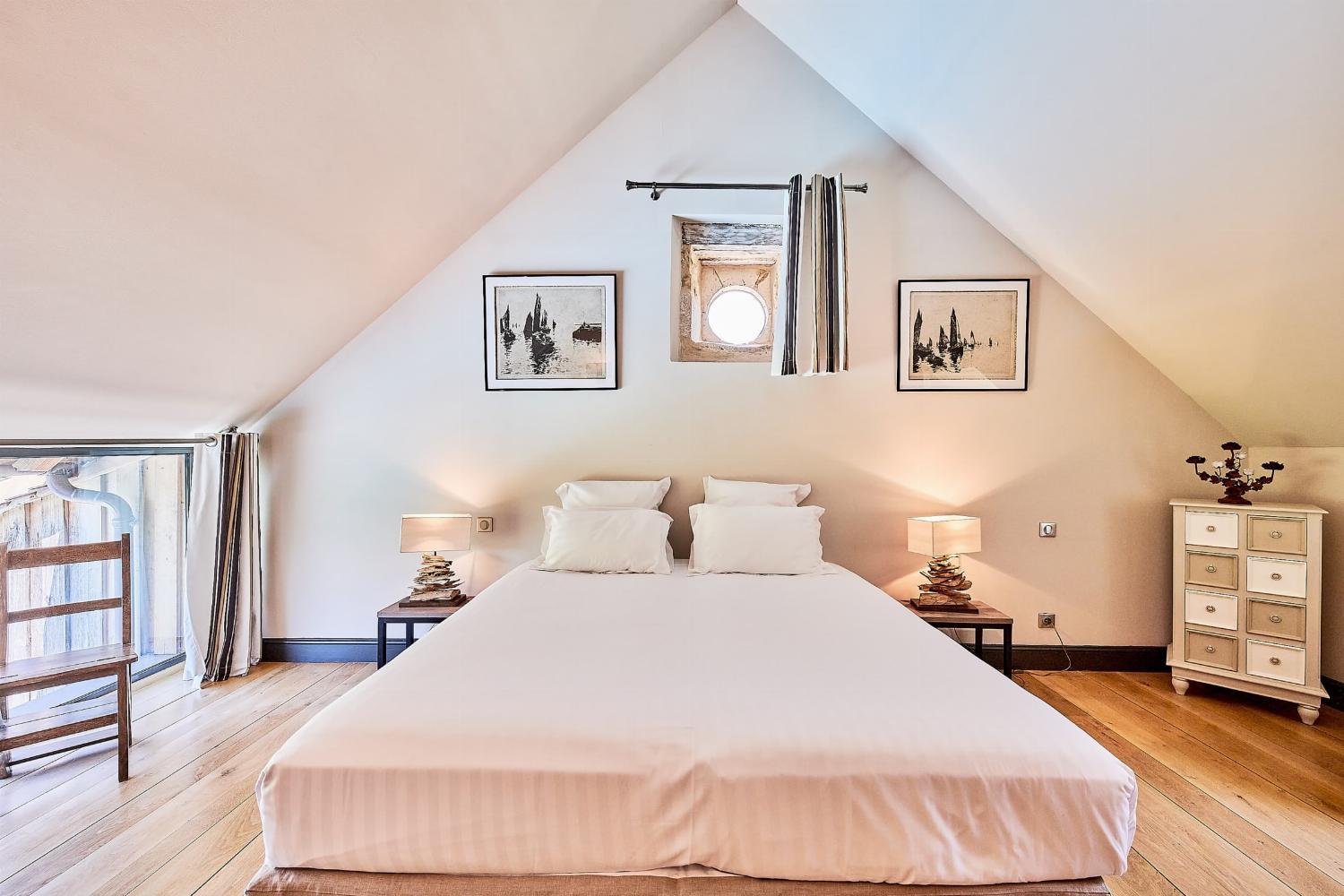 Bedroom | Rental home in Dordogne