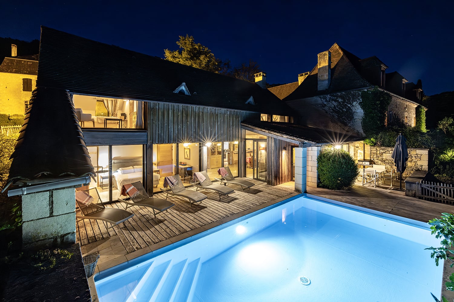 Holiday home in Dordogne with private heated pool