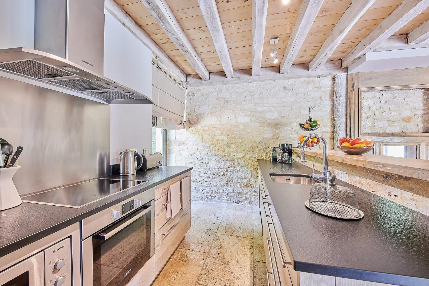 Kitchen | Rental home in Dordogne