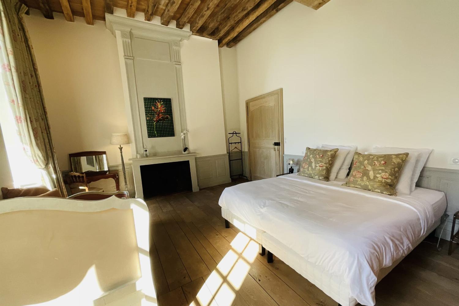 Bedroom | Holiday château in Indre-et-Loire