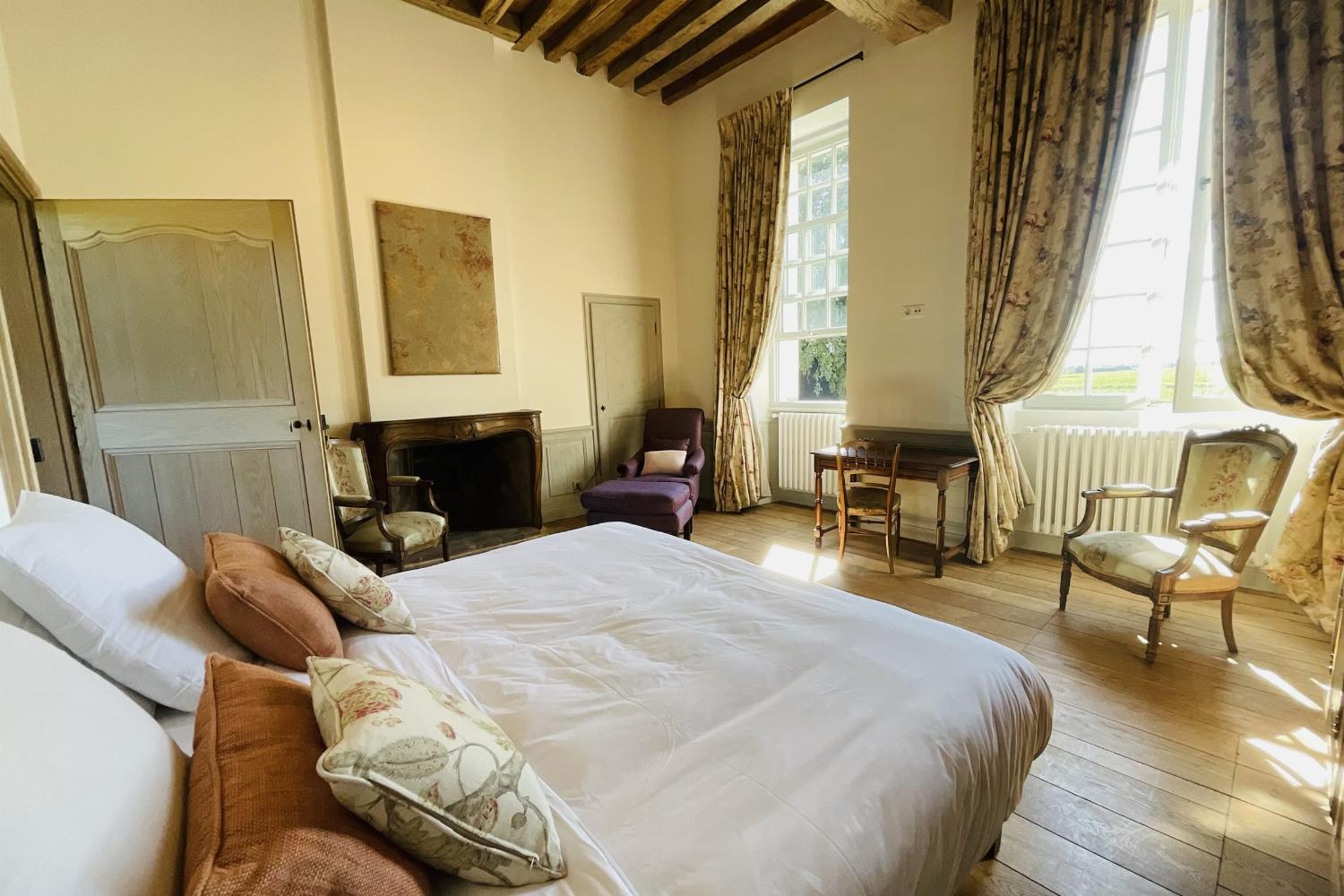 Bedroom | Holiday château in Indre-et-Loire