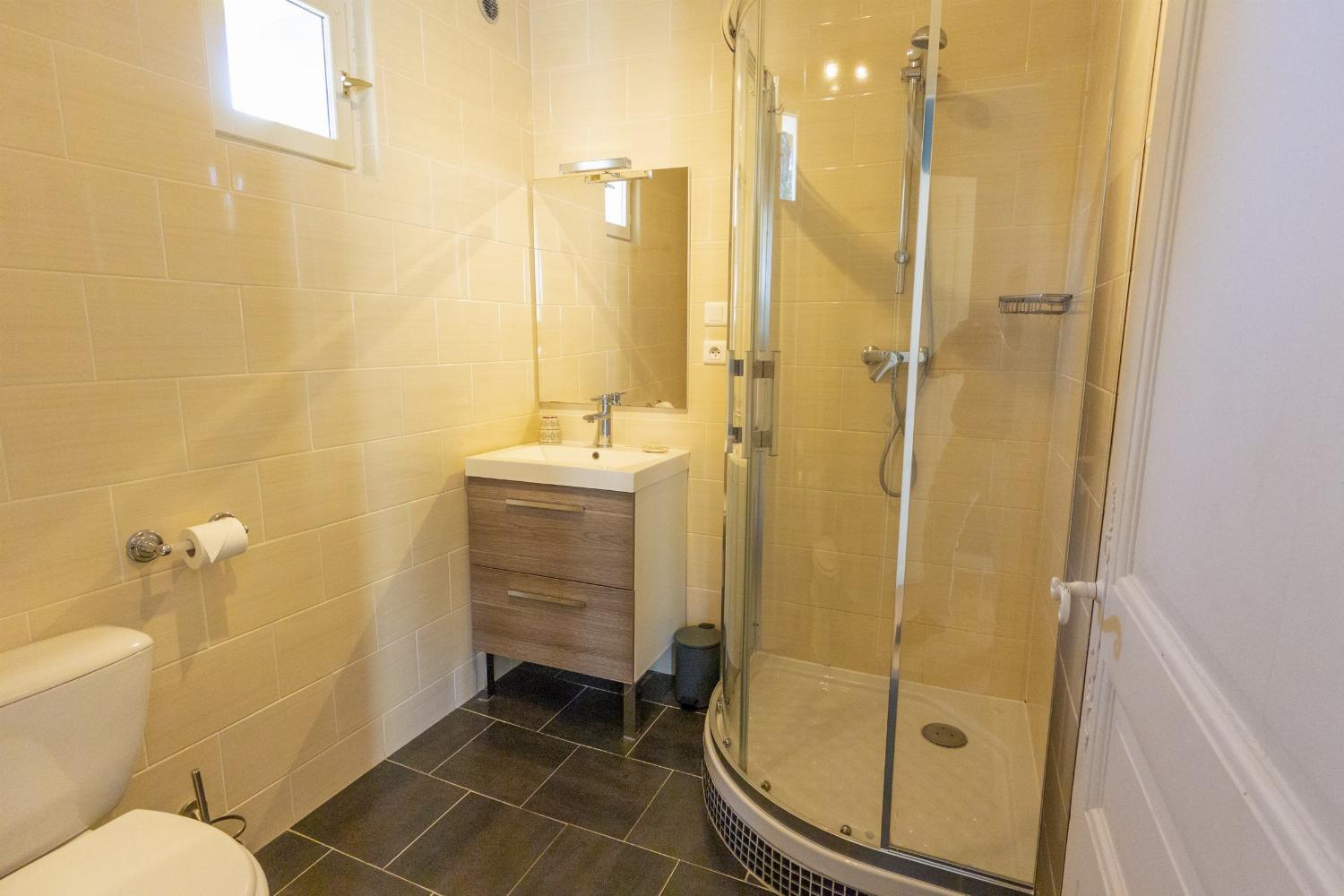 Bathroom | Holiday home in Sarlat