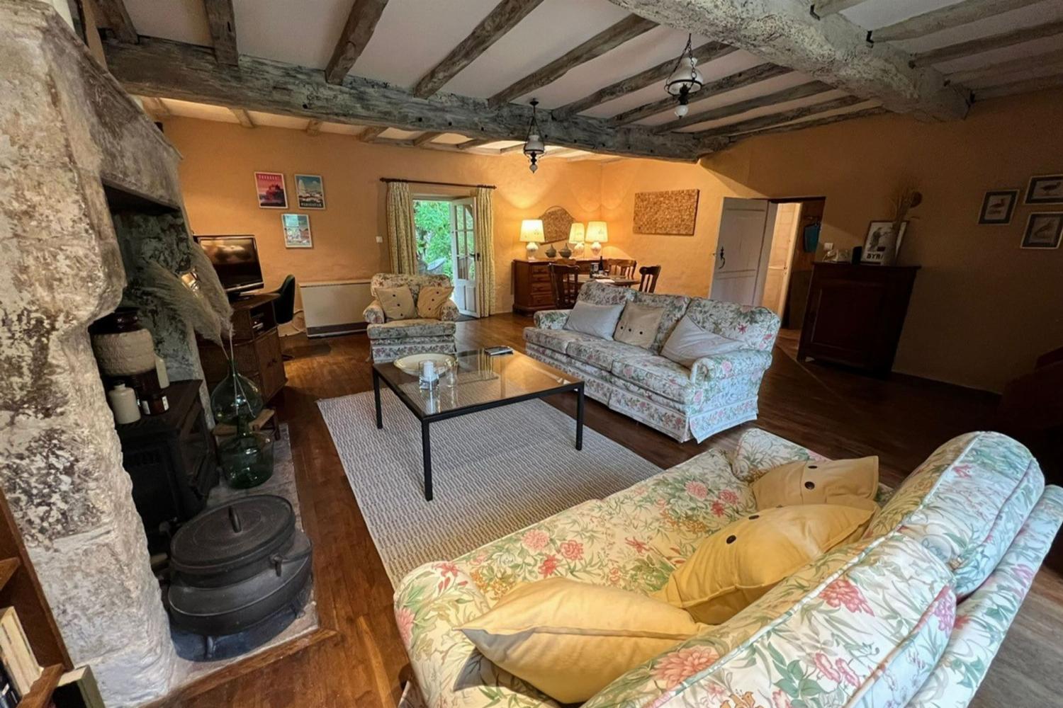 Sitting room | Holiday home in Nouvelle-Aquitaine