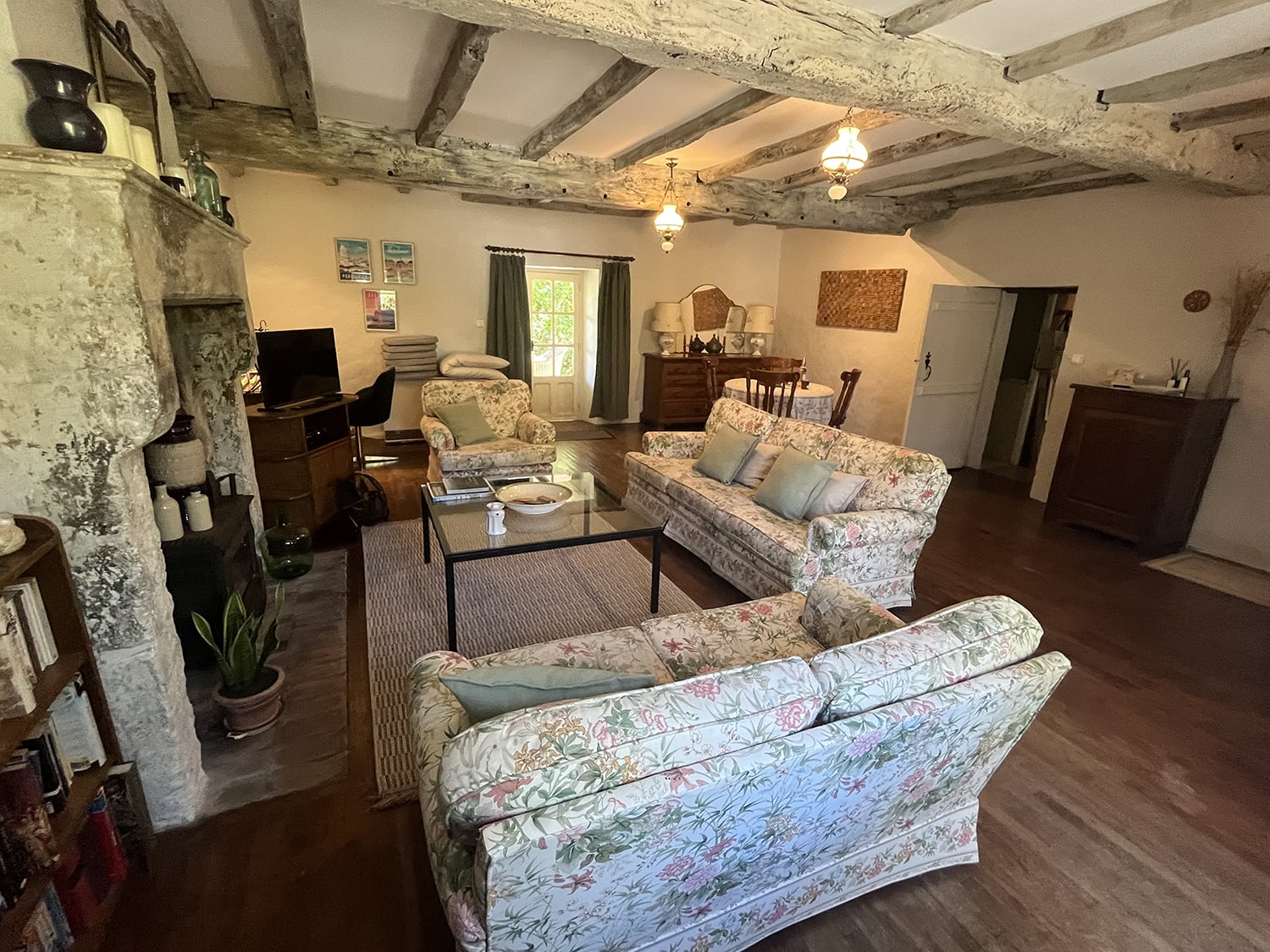 Sitting room | Holiday home in Nouvelle-Aquitaine