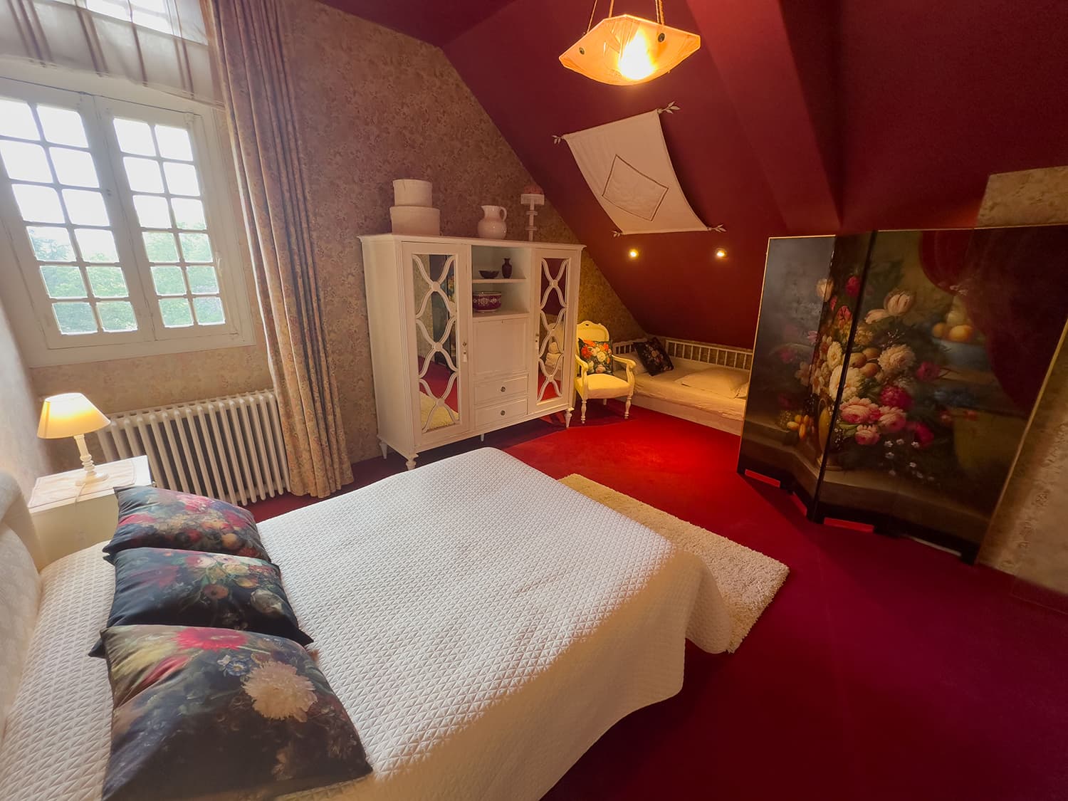 Bedroom | Holiday château in Nouvelle-Aquitaine