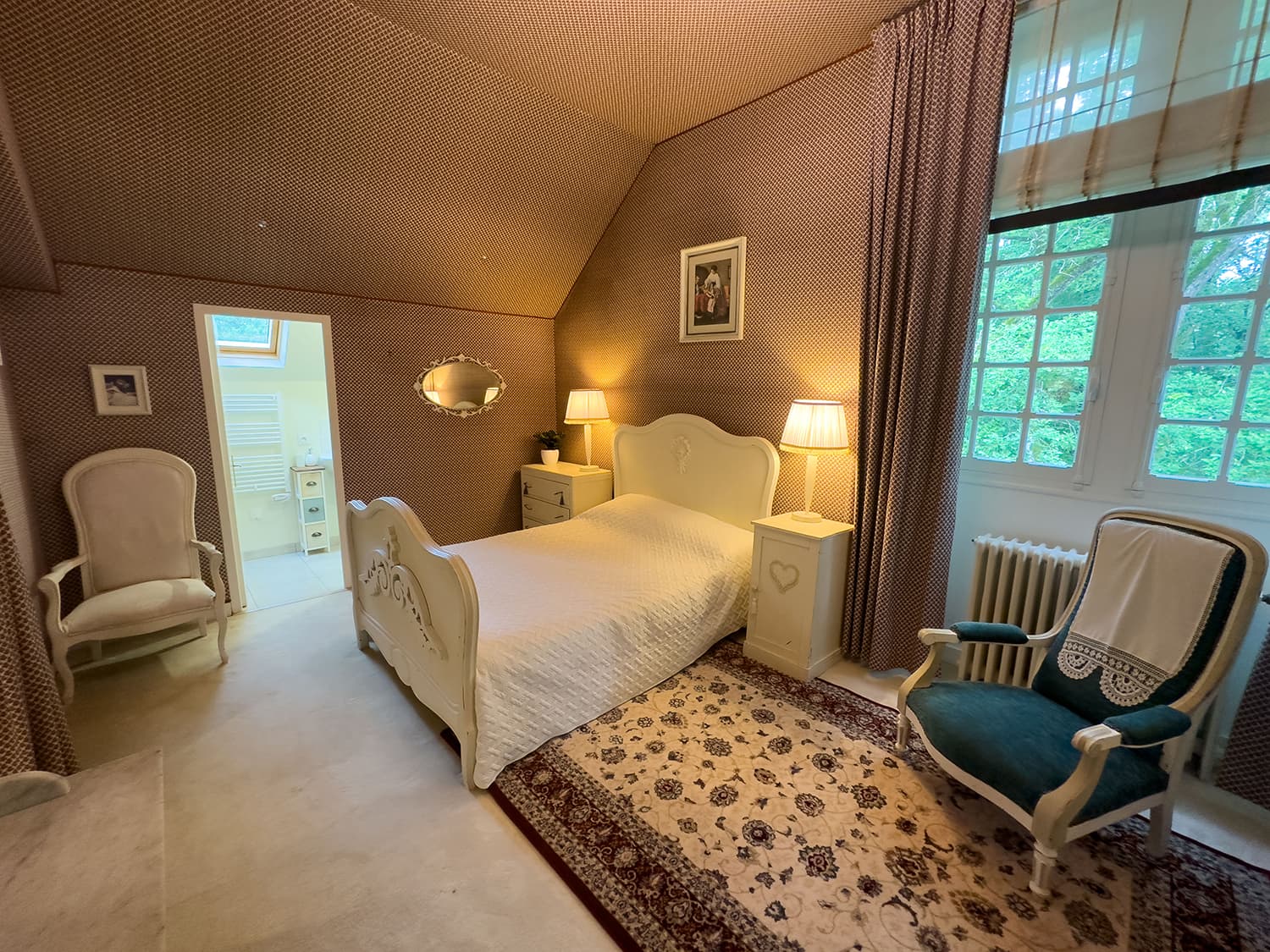 Bedroom | Holiday château in Nouvelle-Aquitaine