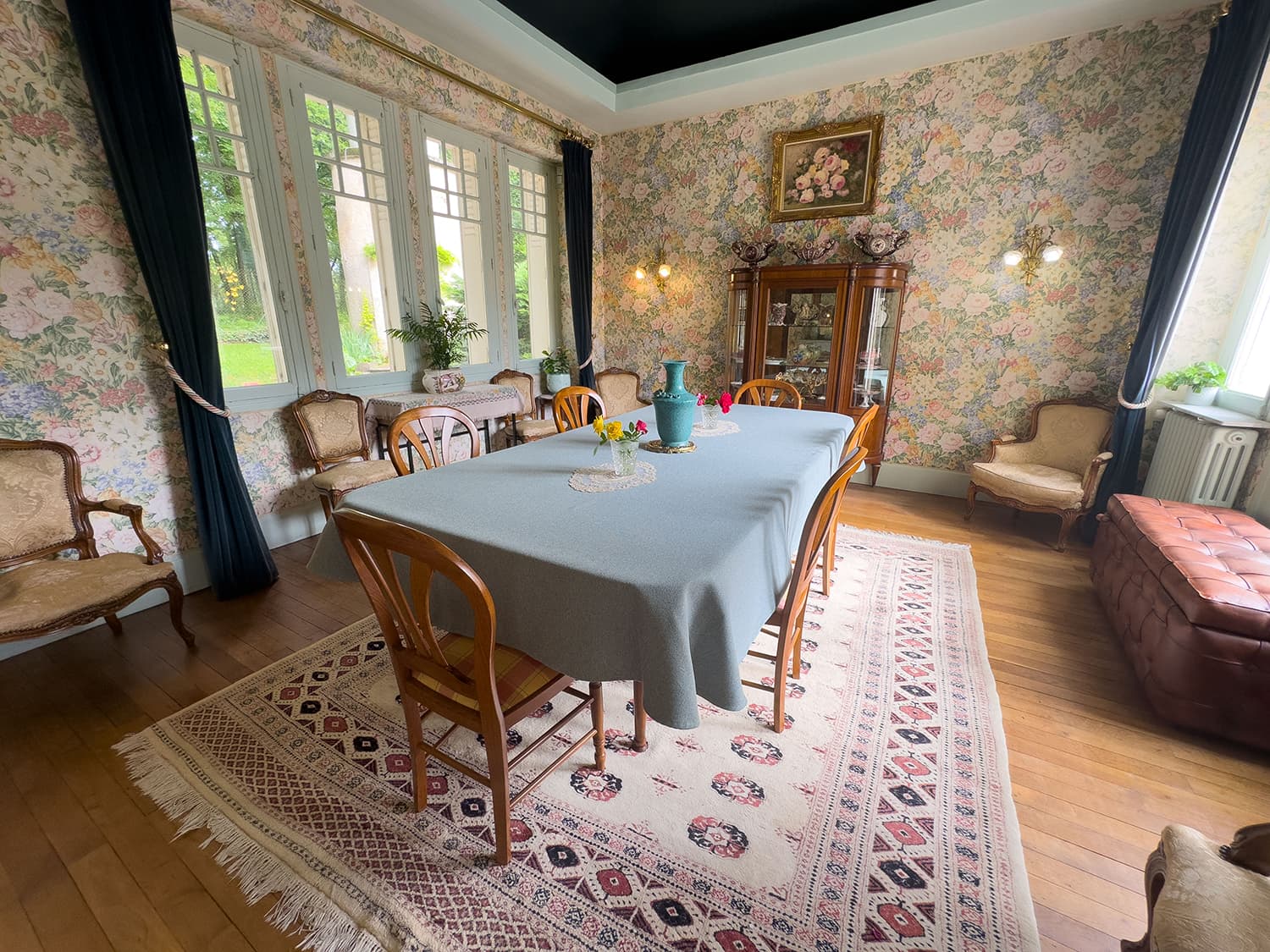 Dining room | Holiday château in Nouvelle-Aquitaine