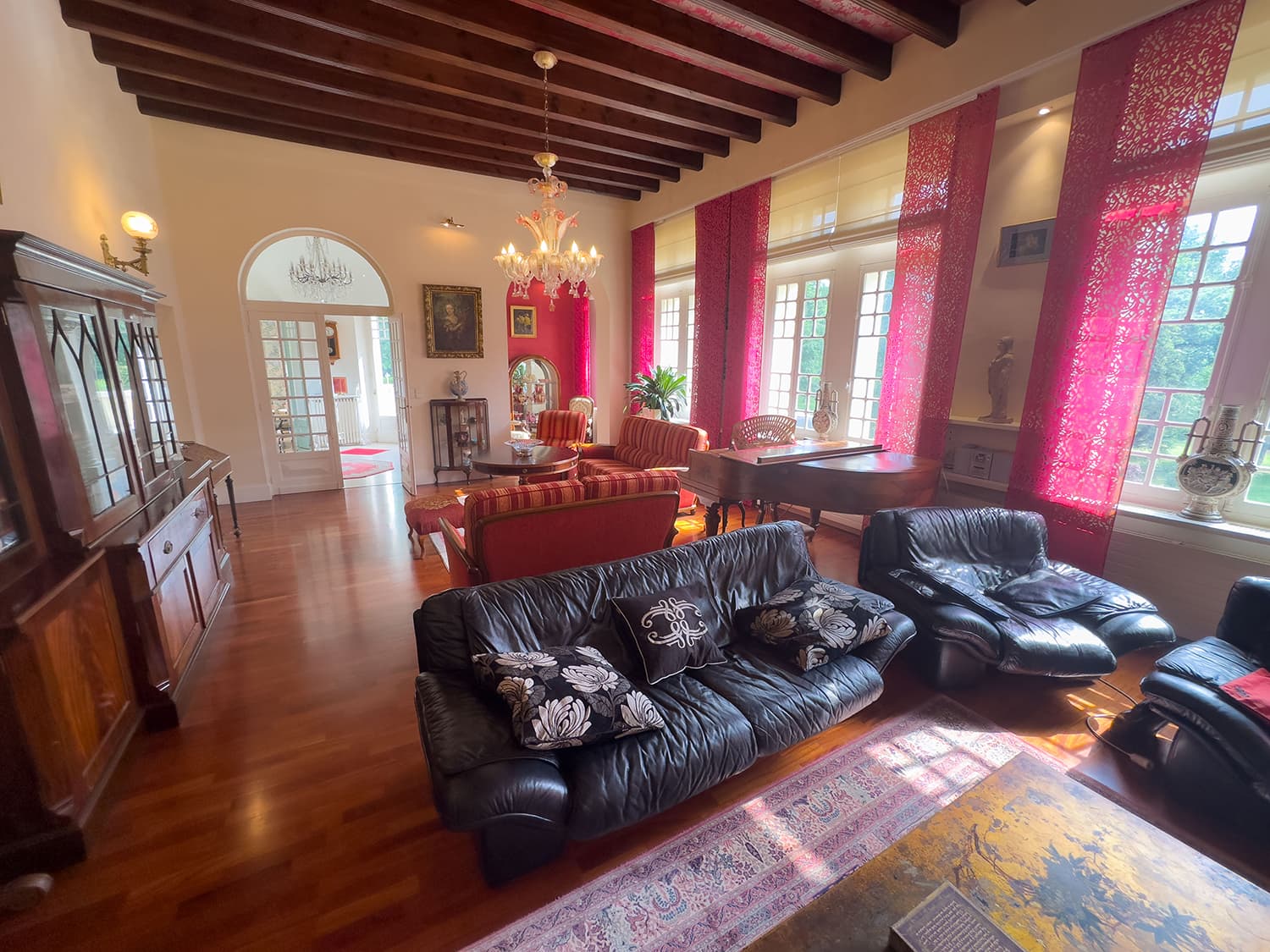 Sitting room | Holiday château in Nouvelle-Aquitaine