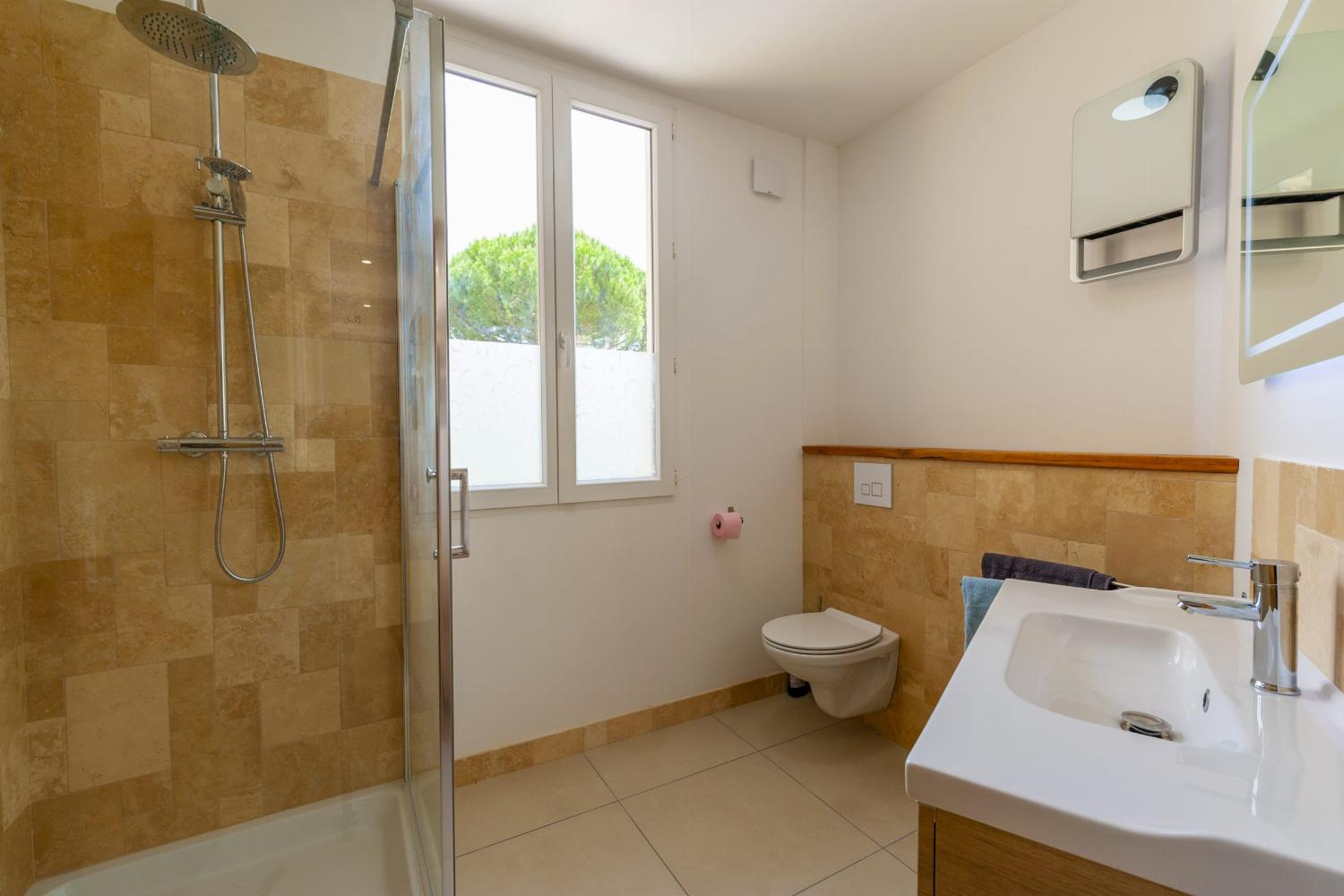 Bathroom | Vacation home in the South of France