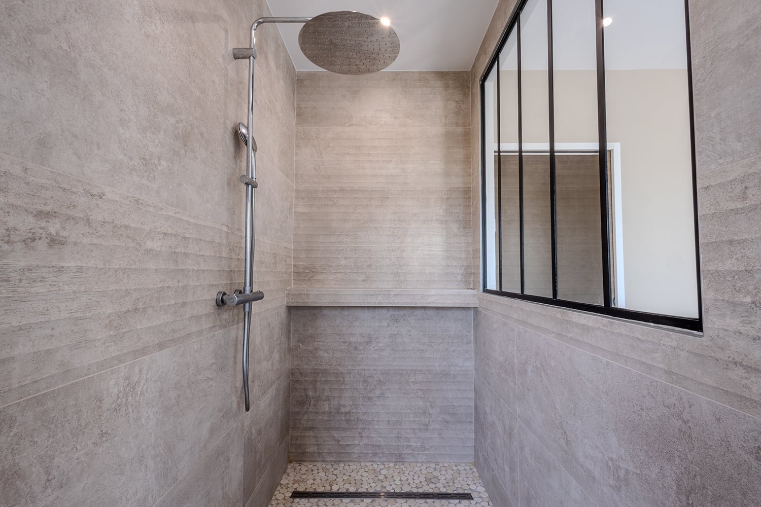 Bathroom | Holiday villa in Servian