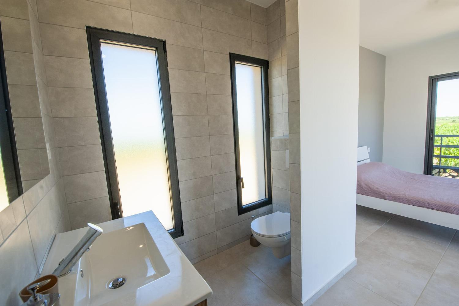 Bathroom | Holiday villa in South of France