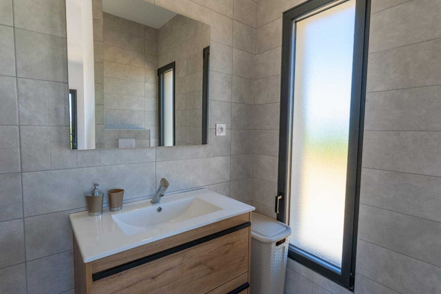 Bathroom | Holiday villa in South of France