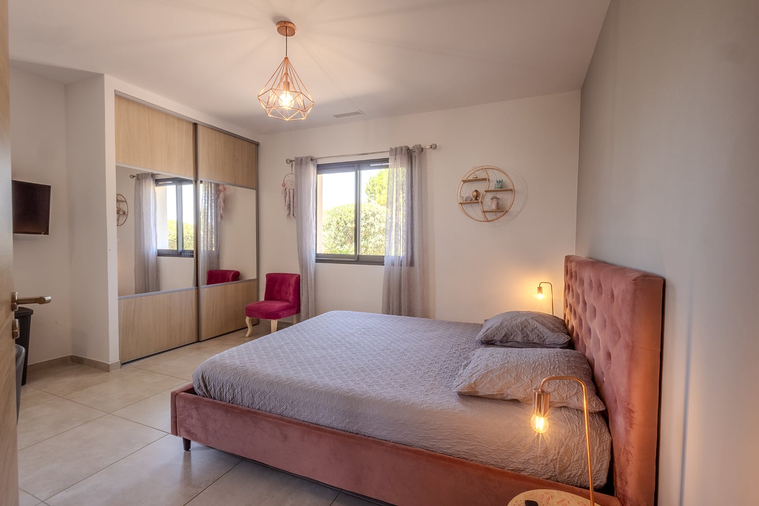 Bedroom | Holiday villa in Servian