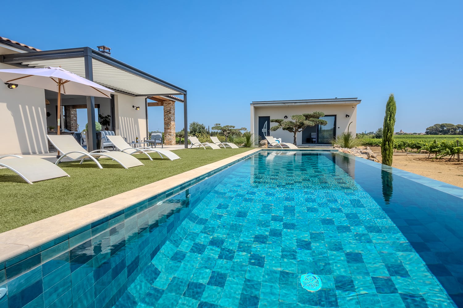Private heated infinity pool