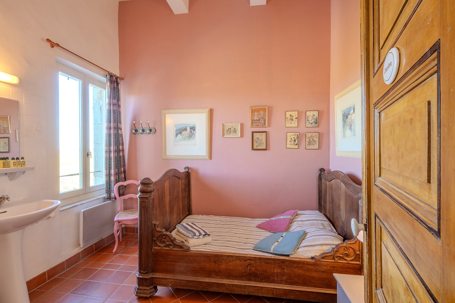 Additional bedroom upon request Additional bedroom upon request