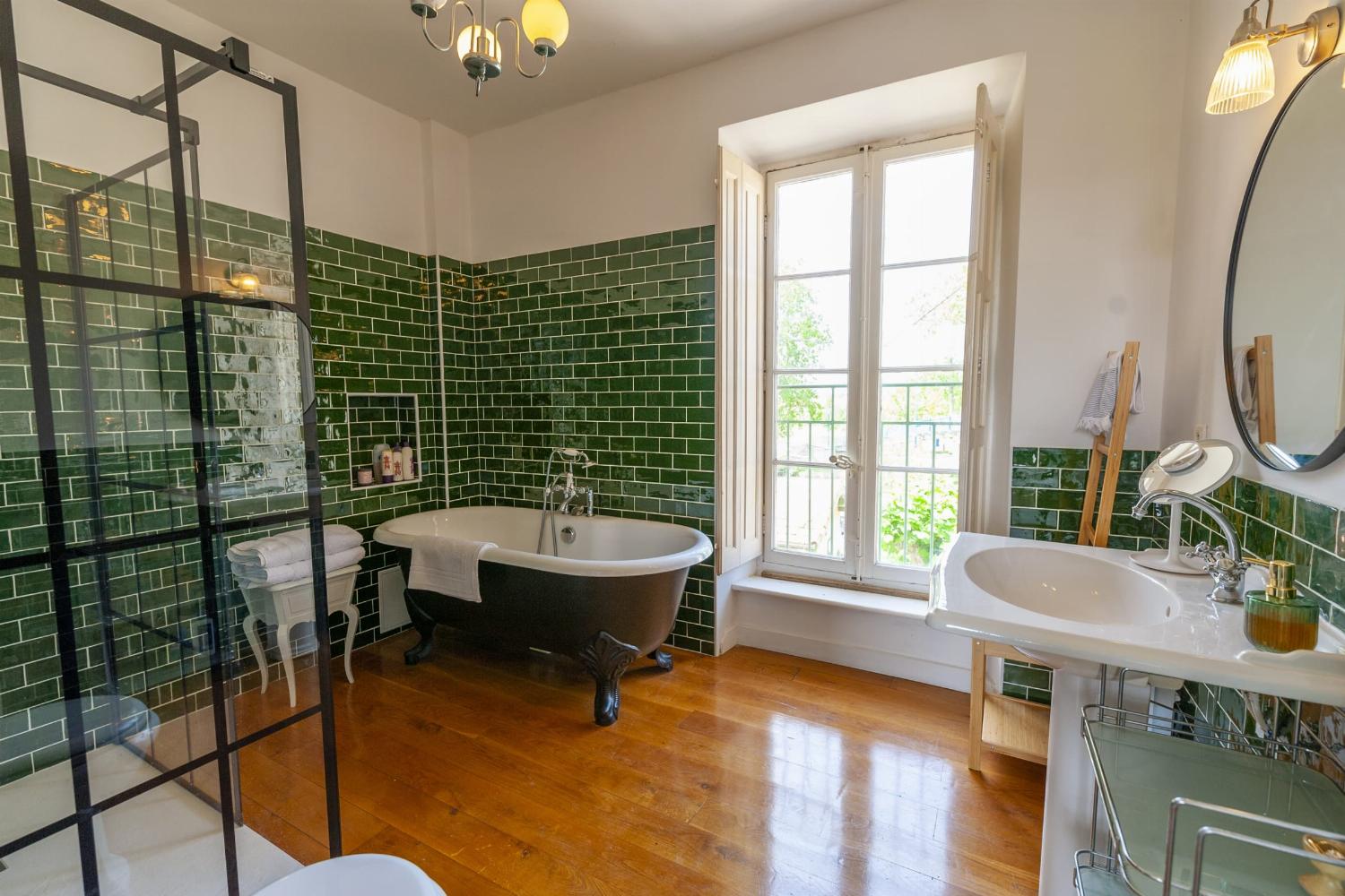 Bathroom | Holiday home in South of France