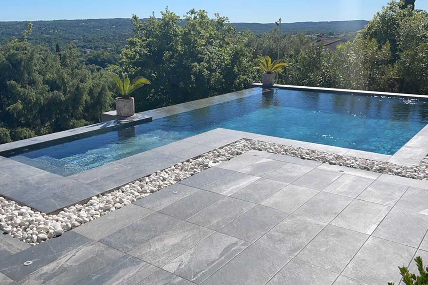 Private infinity pool Private infinity pool