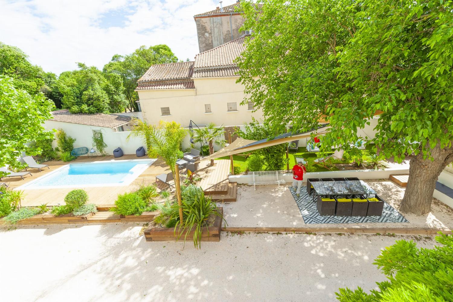 Courtyard garden