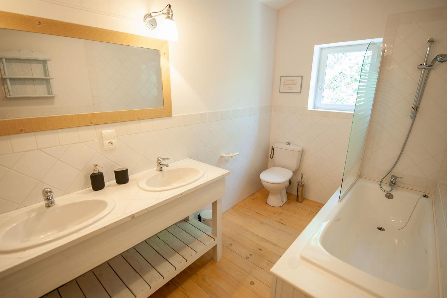 Bathroom | Additional accommodation
