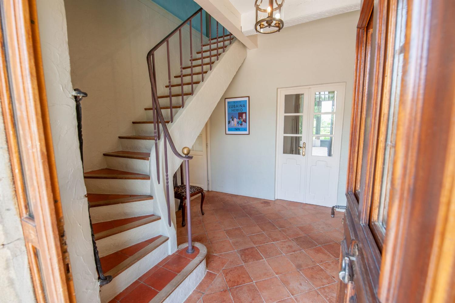 Entrance hallway | Holiday villa in the South of France