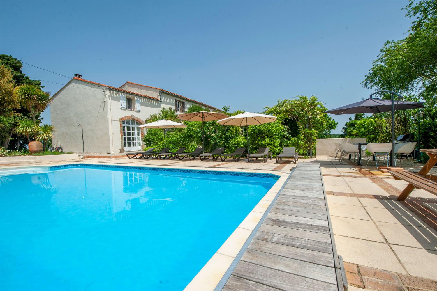 Holiday villa in the South of France with private heated pool