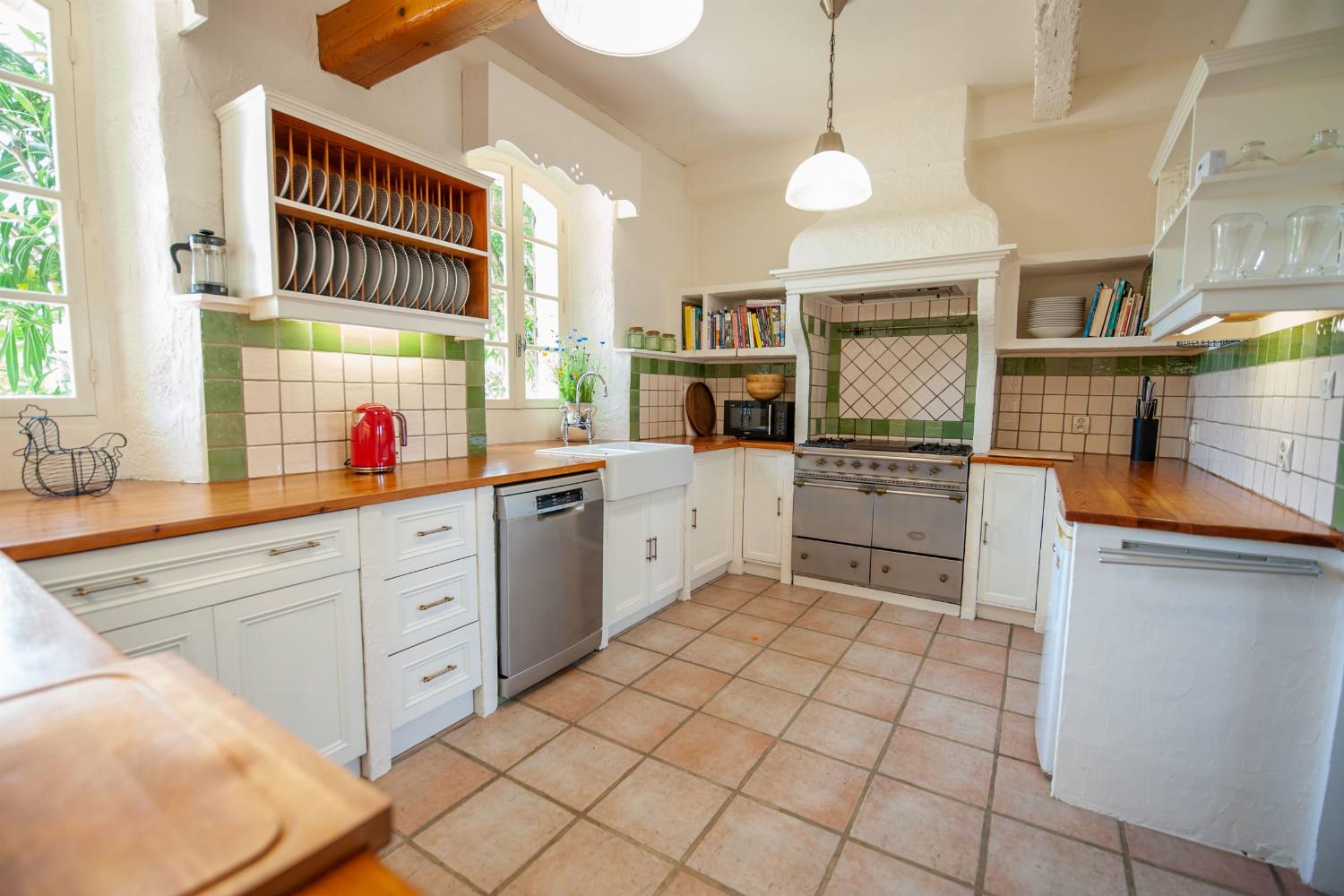 Kitchen | Holiday villa in the South of France