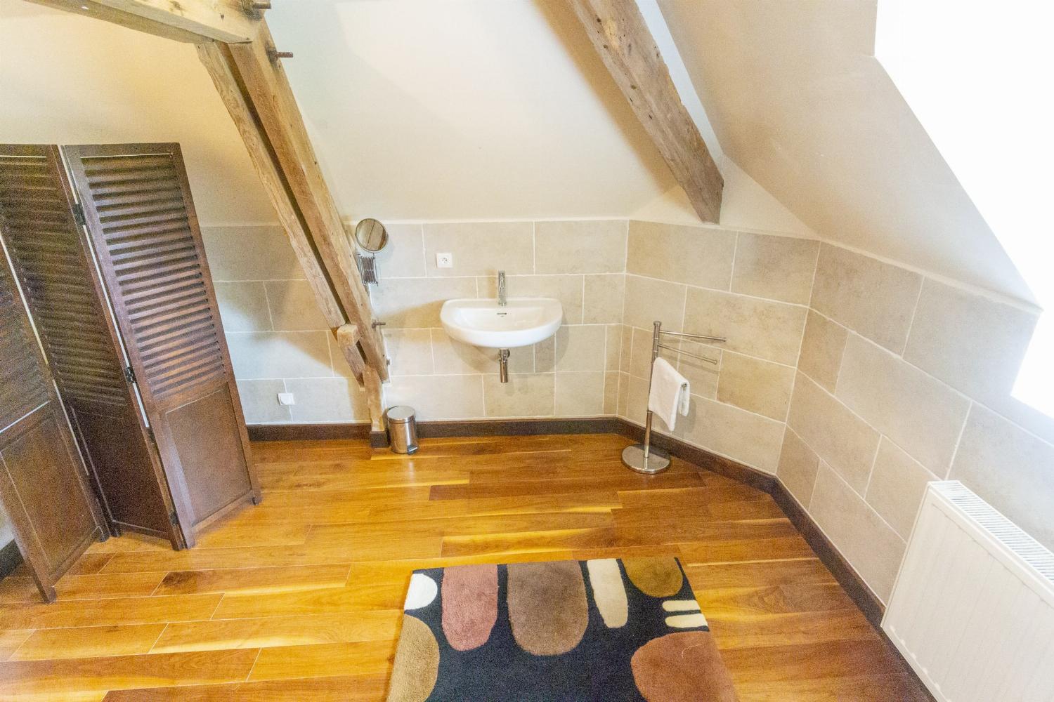 Bathroom | Holiday château in Lot-et-Garonne
